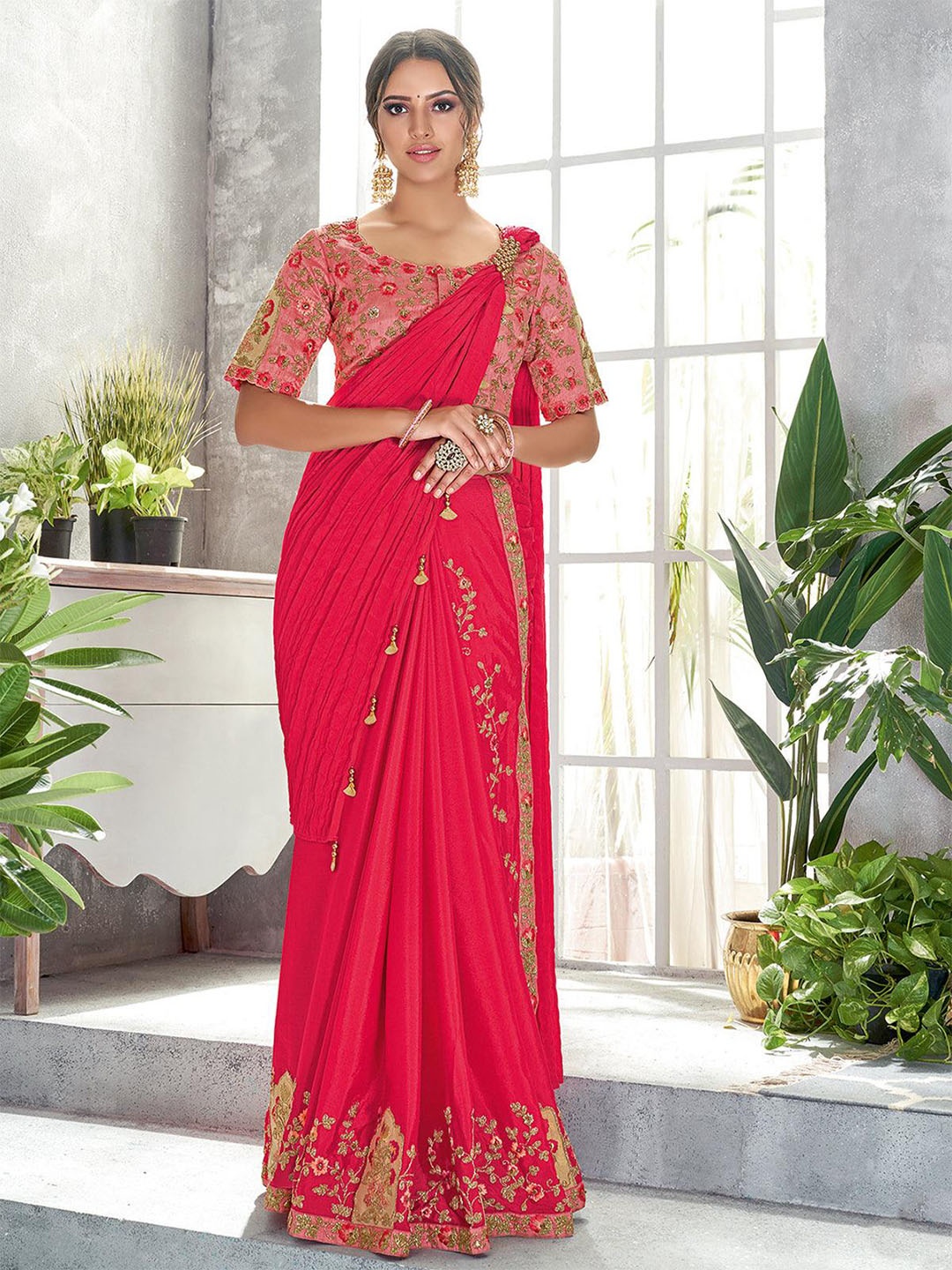 

ODETTE Floral Embroidered Silk Blend Saree, Pink