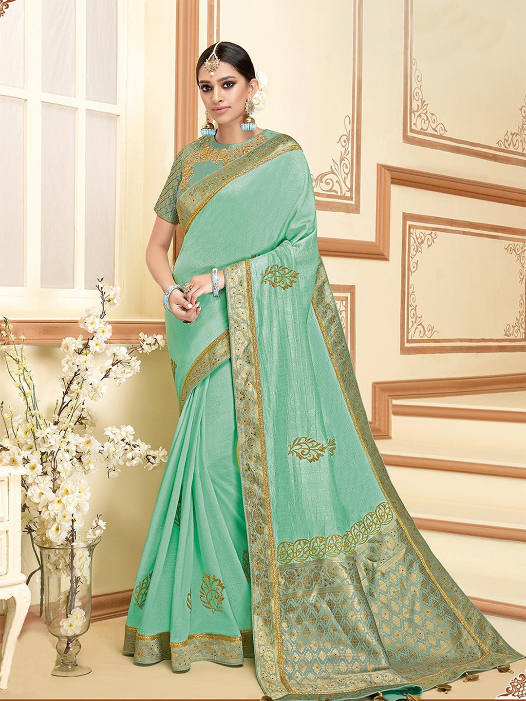 

ODETTE Ethnic Motifs Printed Silk Blend Saree, Green