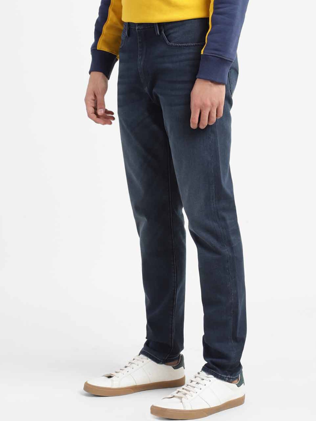 

Levis Men Slim Fit Light Fade Crinkle Jeans, Blue