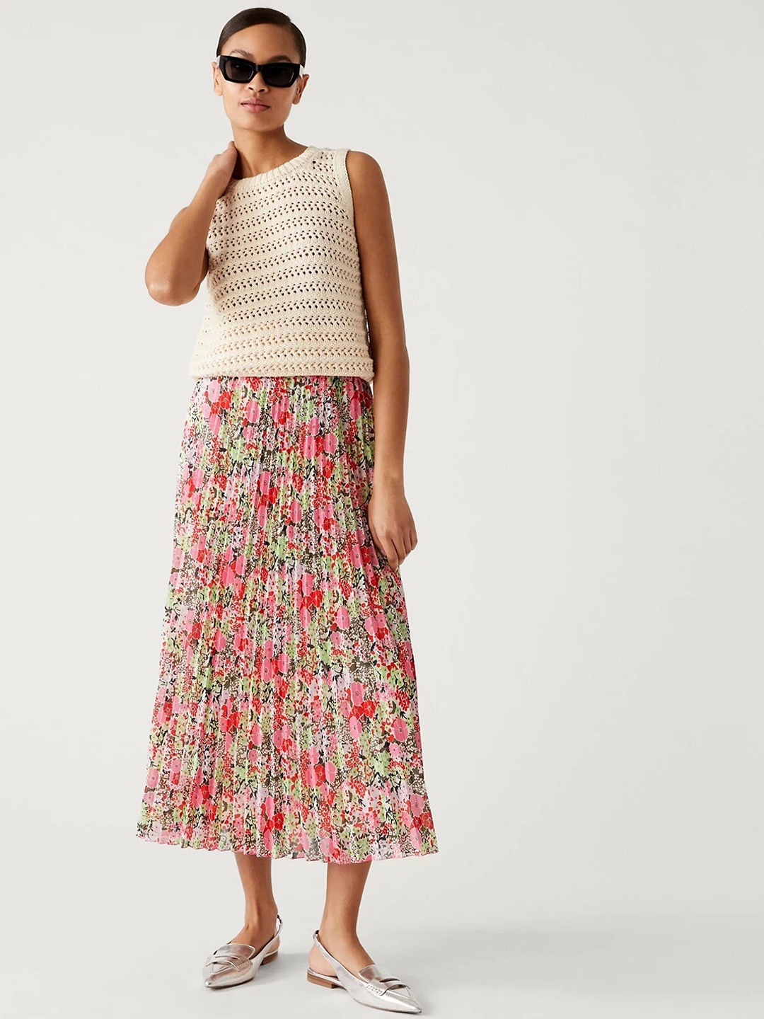 

Marks & Spencer Printed Pleated Midi Pleated Skirt, Pink