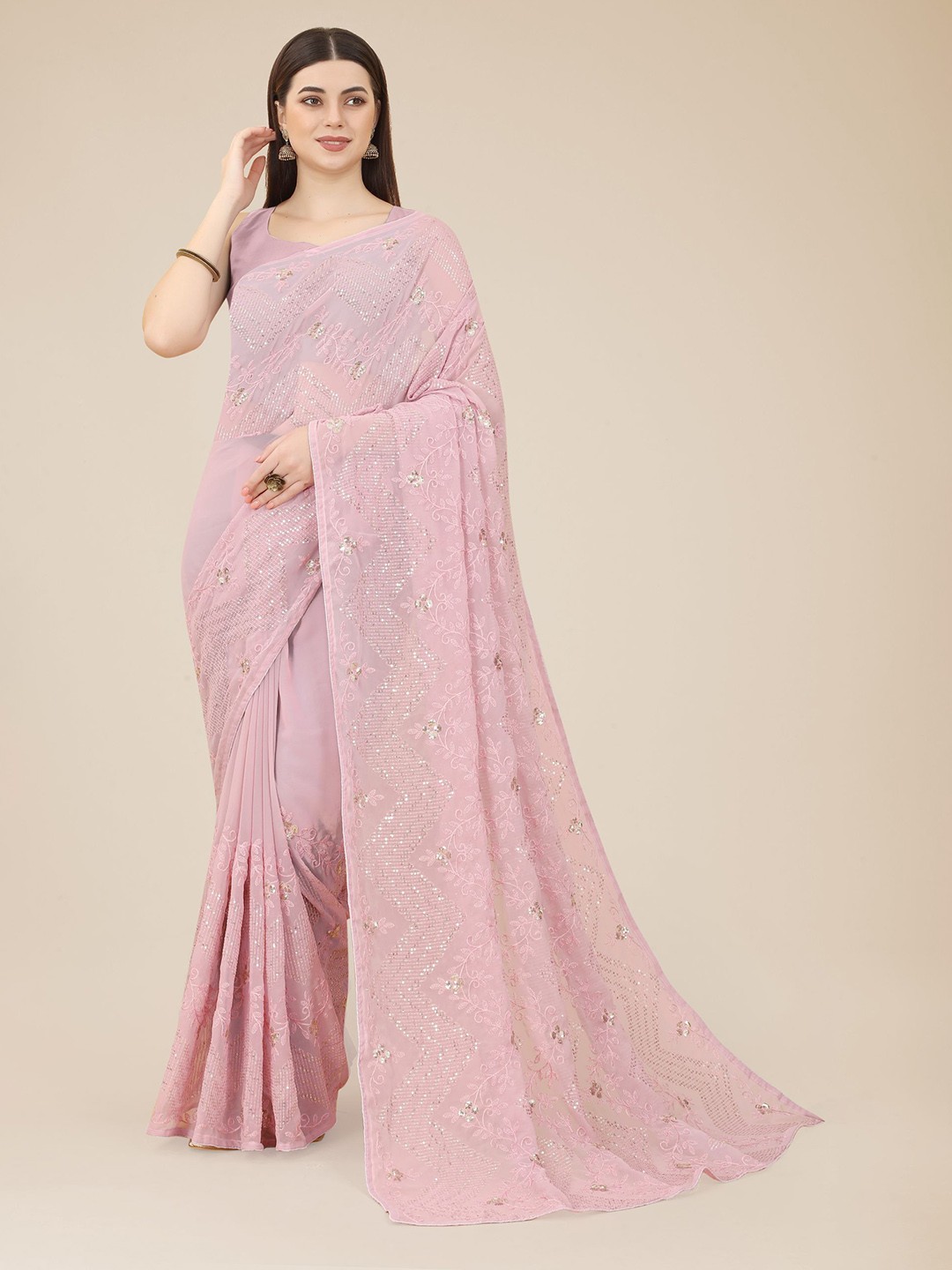

VAIRAGEE Floral Embroidered Sequinned Saree, Pink
