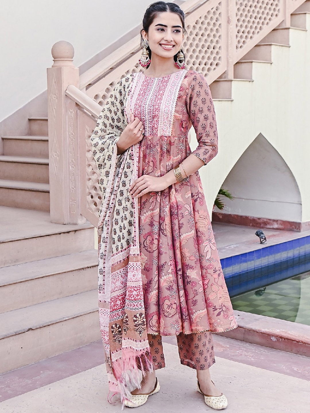 

EverBloom Floral Printed Gotta Patti Sequinned Chanderi Silk Kurta with Trousers & Dupatta, Mauve