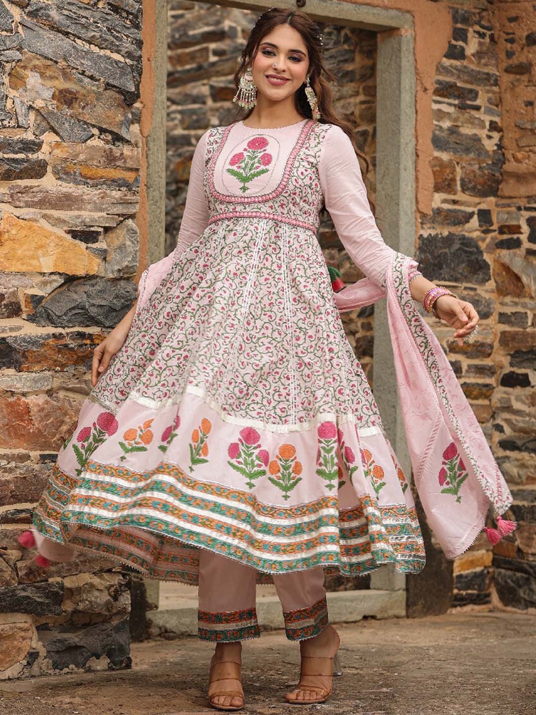 

EverBloom Printed Thread Work Gotta Patti Pure Cotton Kurta with Trousers & Dupatta, Pink