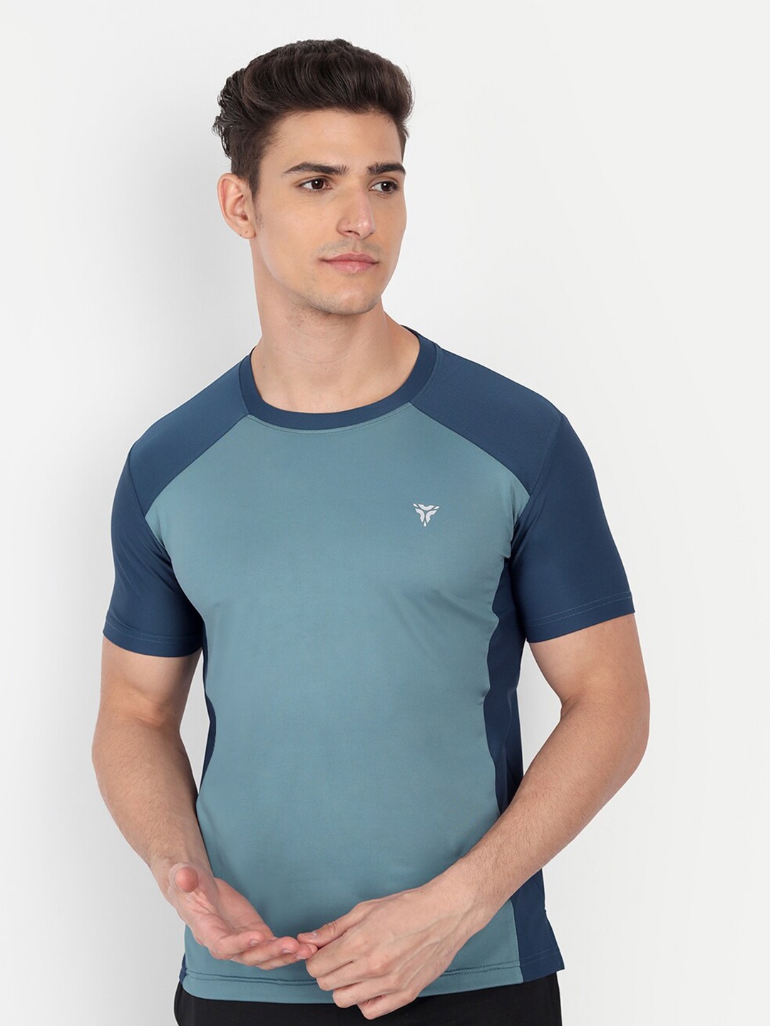 

deb Aerate Pro Sports Slim Fit T-shirt with Ventilated Fabric, Blue