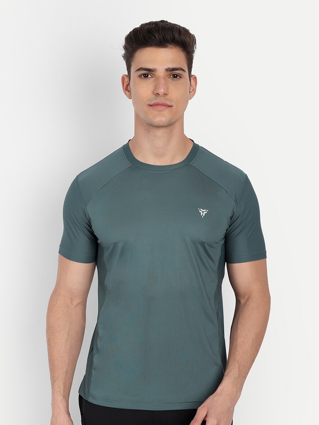 

deb Aerate Pro Sports Slim Fit T-shirt with Ventilated Fabric, Green
