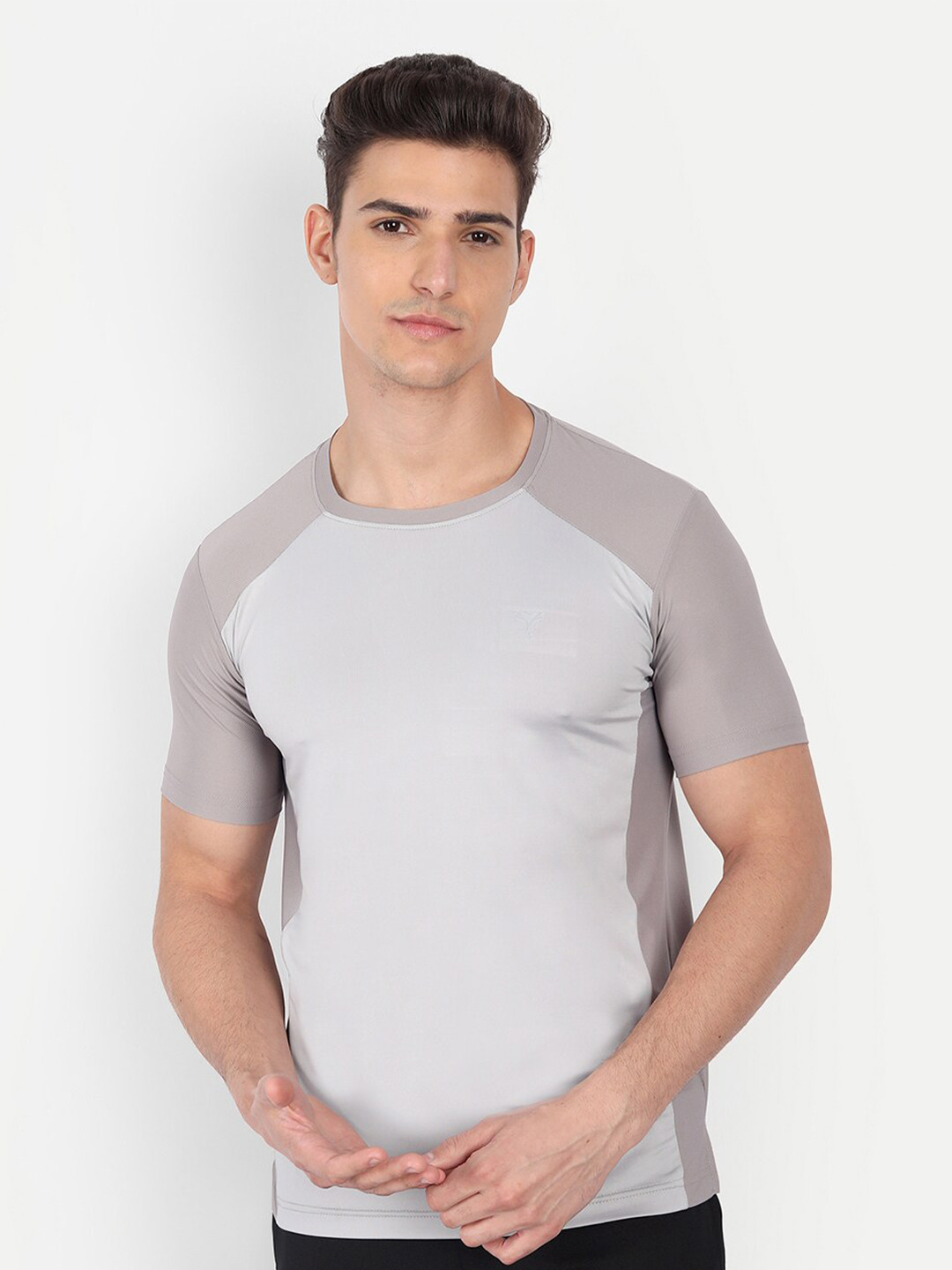 

deb Aerate Pro Sports Slim Fit T-shirt with Ventilated Fabric, Grey