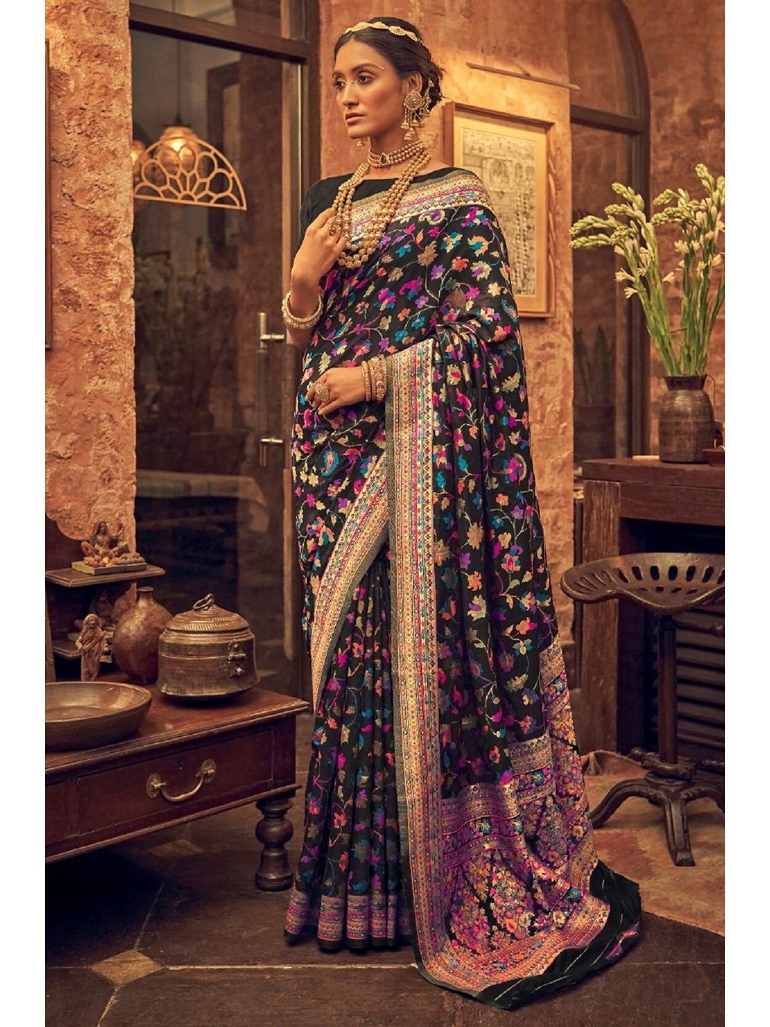 

Mitera Floral Silk Blend Zari Saree With Blouse Piece, Black