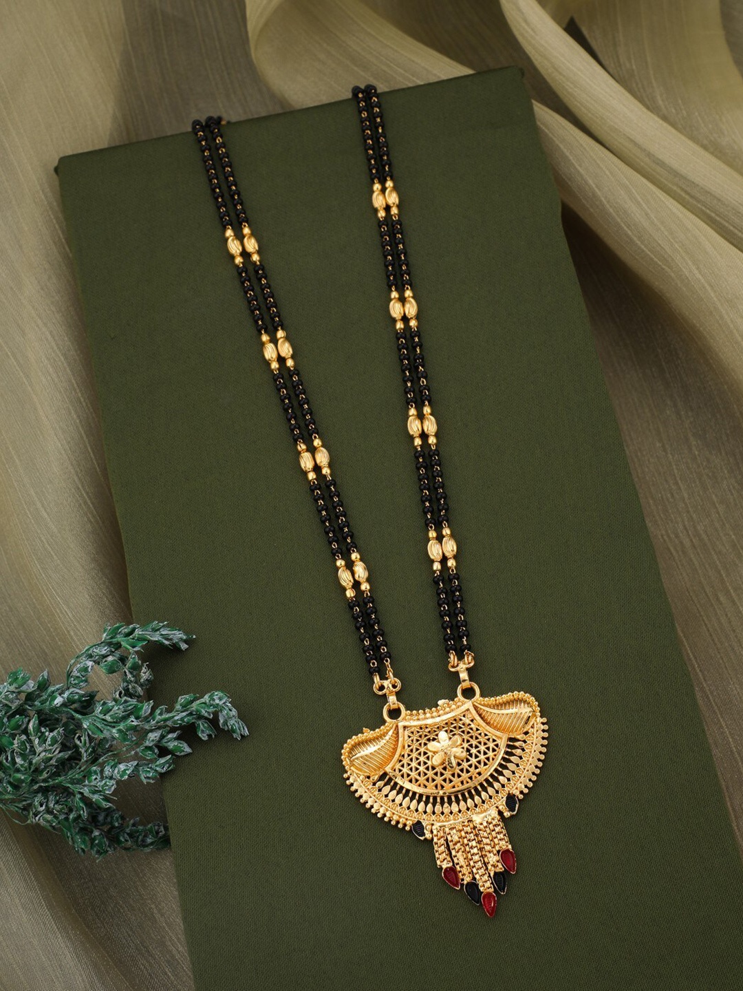 

Vita Bella Gold-Plated Stone-Studded & Beaded Mangalsutra