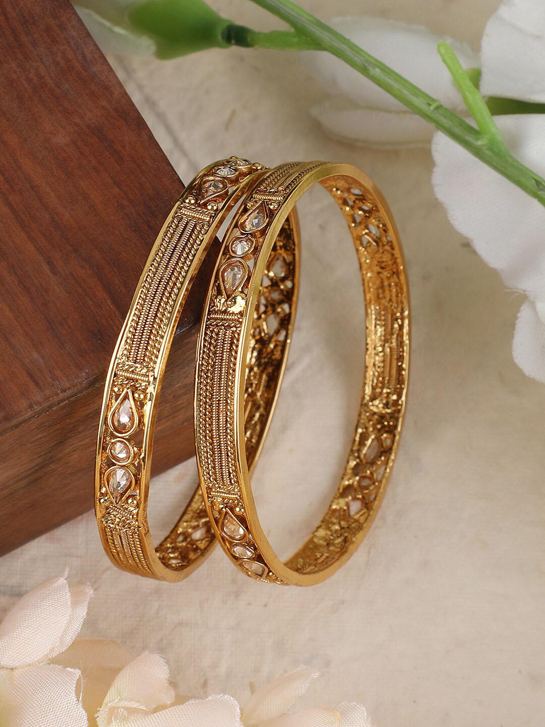 

ANIKAS CREATION Set Of 2 Gold-Plated Stone-Studded Bangles