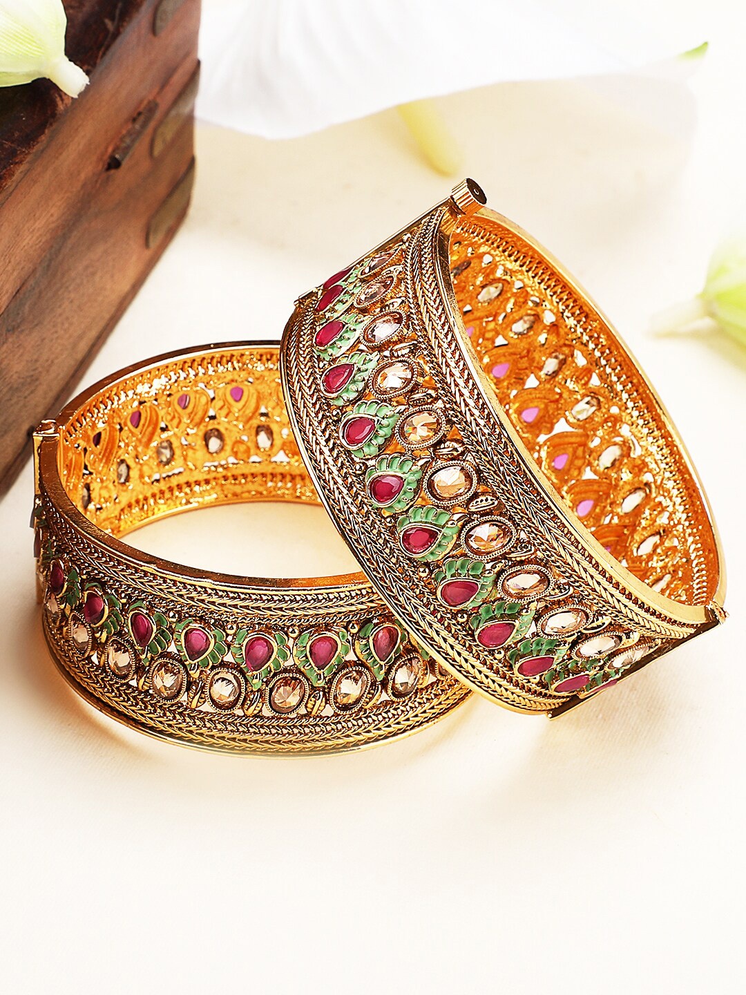 

ANIKAS CREATION Set Of 2 Gold-Plated Stone-Studded Bangles