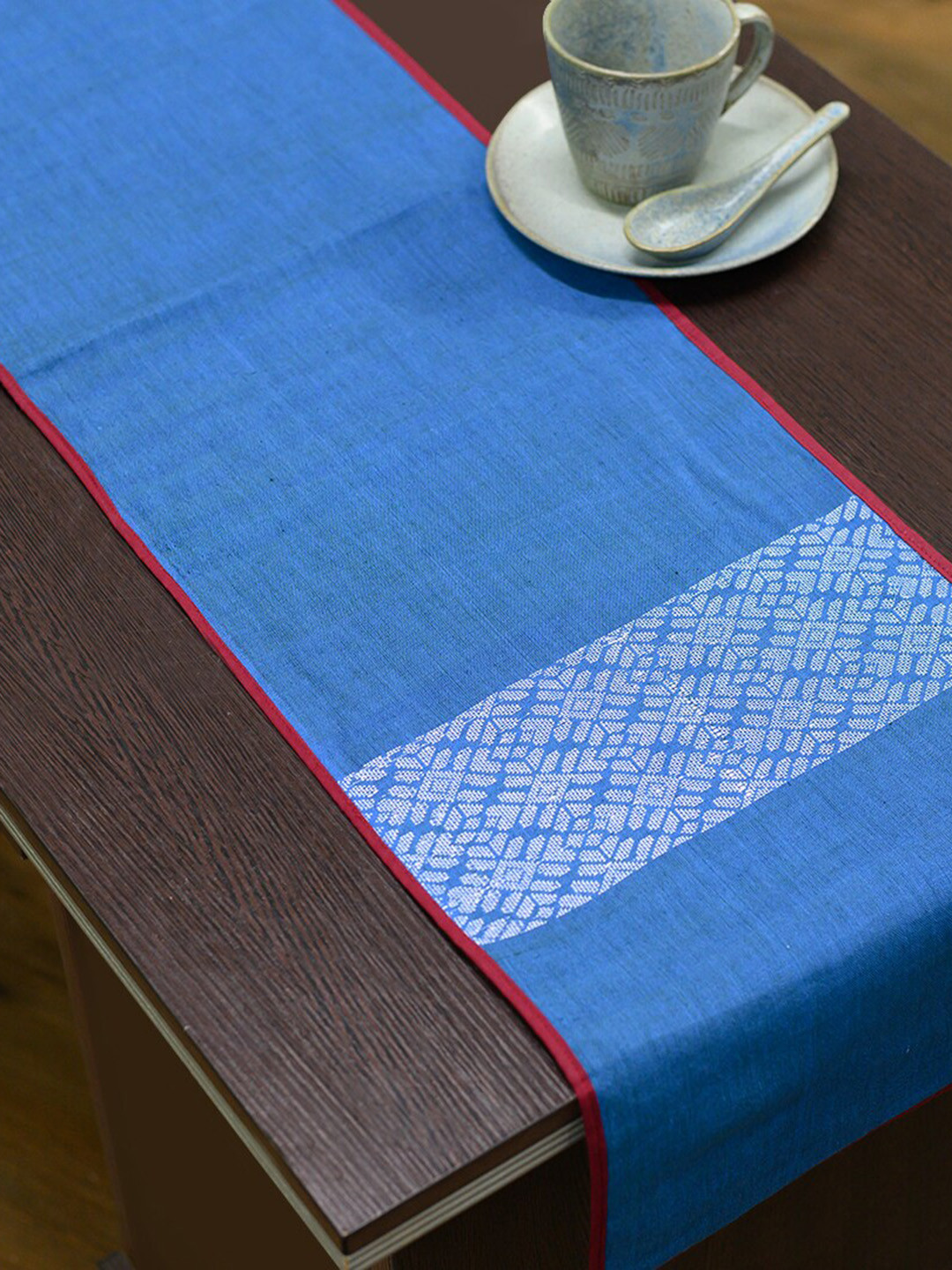 

ArtEastri Blue & White Woven-Designed Pure Cotton Runner