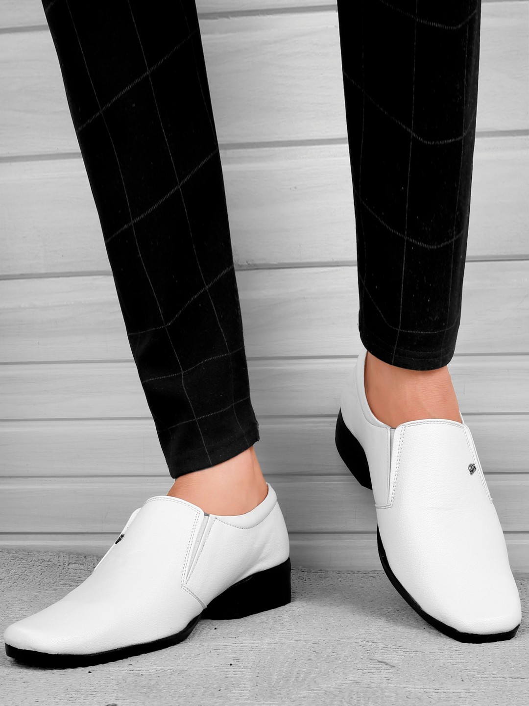 

Bxxy Men Round Toe Formal Slip-On Shoes, White
