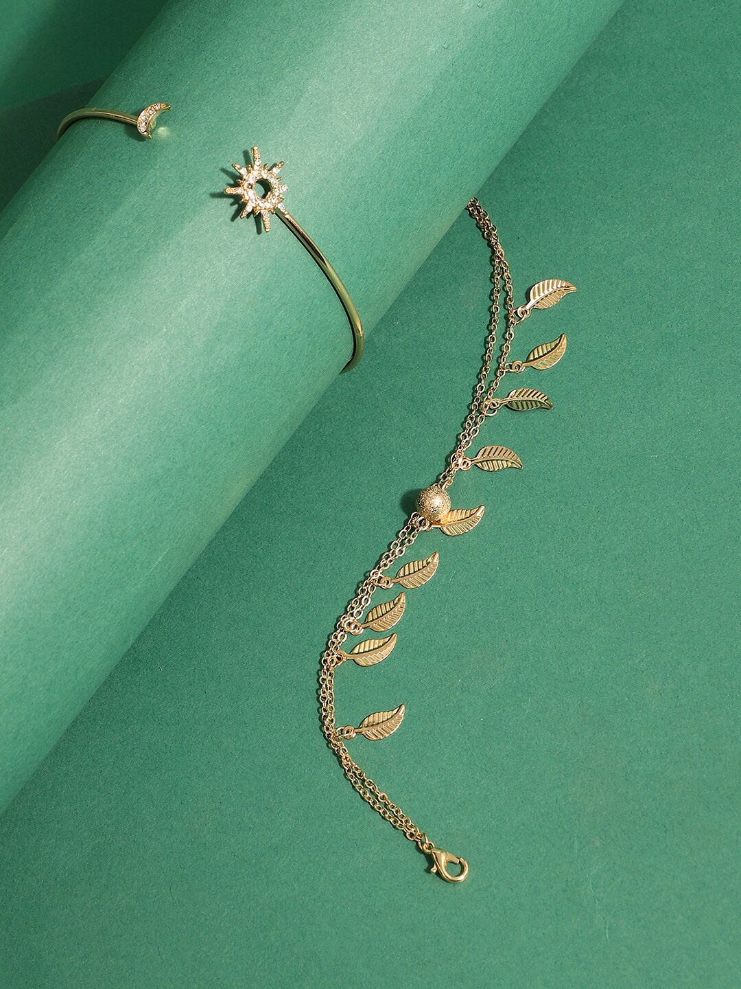 

SOHI Gold-Plated Stone-Studded Armlet & Anklet Jewellery Set
