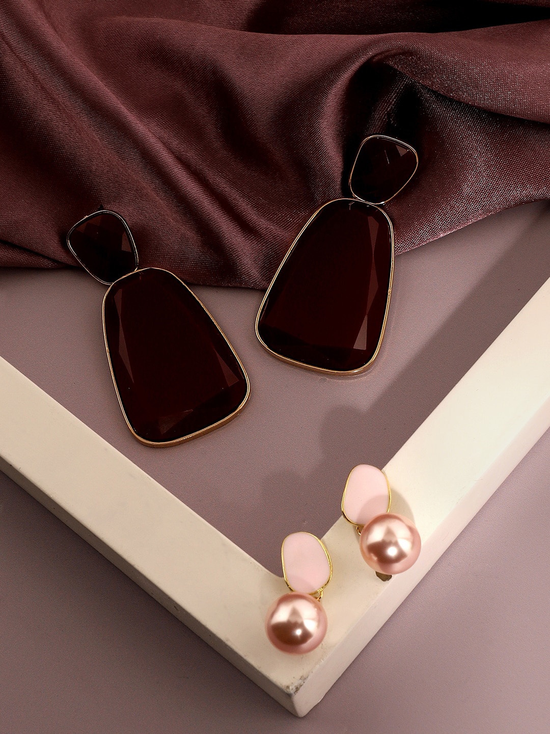 

SOHI Set Of 2 Gold-Plated Contemporary Drop Earrings