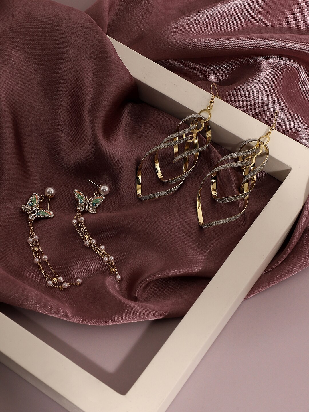 

SOHI Set Of 2 Gold-Plated Contemporary Drop Earrings