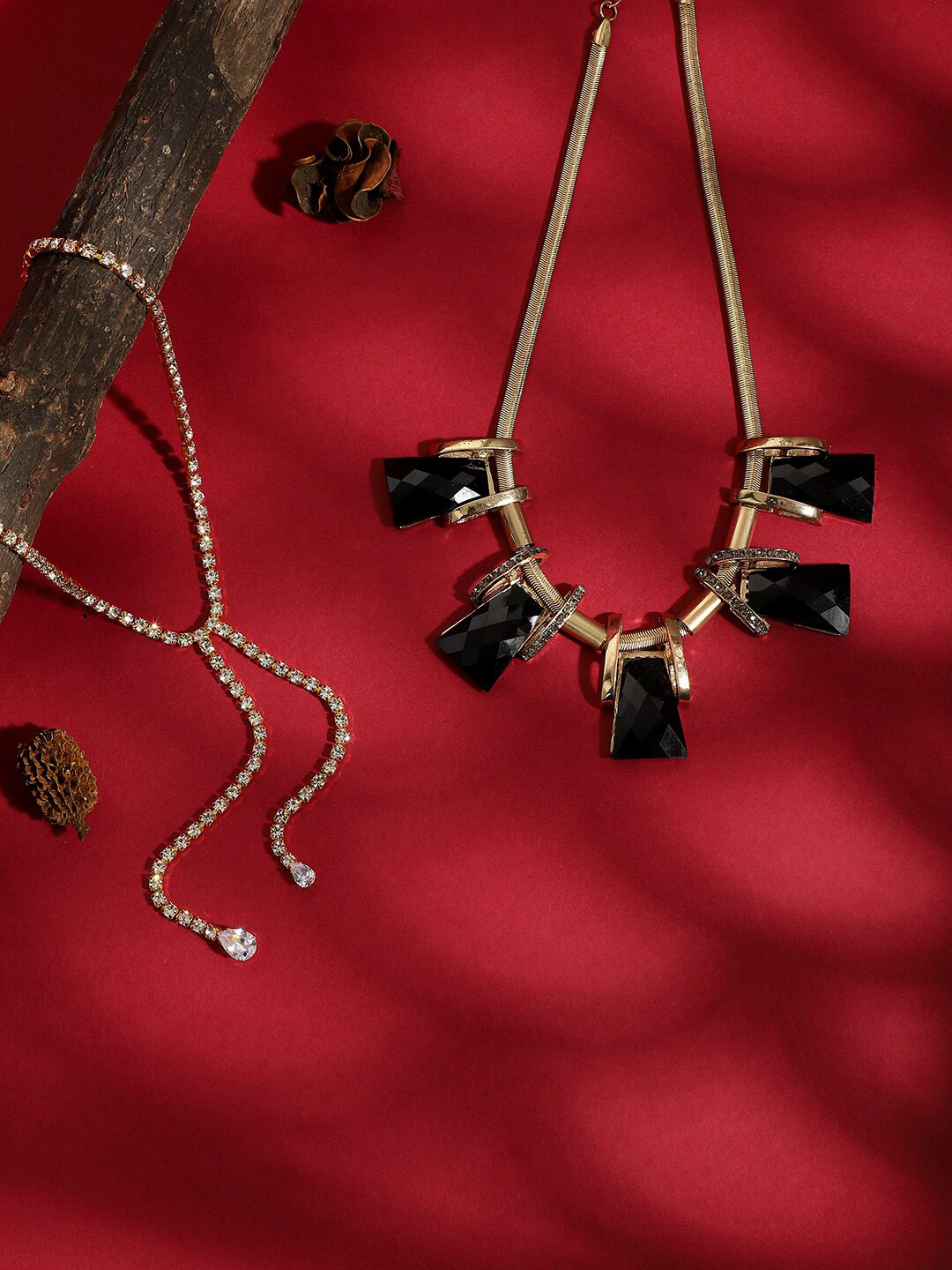 

SOHI Set Of 2 Gold-Plated Necklace