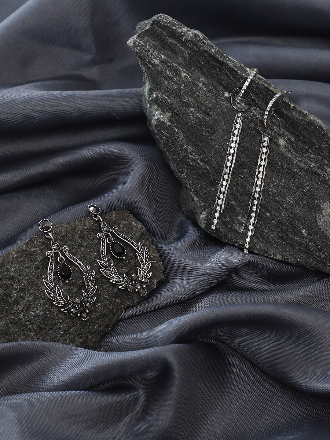 

SOHI Set Of 2 Silver-Plated Contemporary Drop Earrings