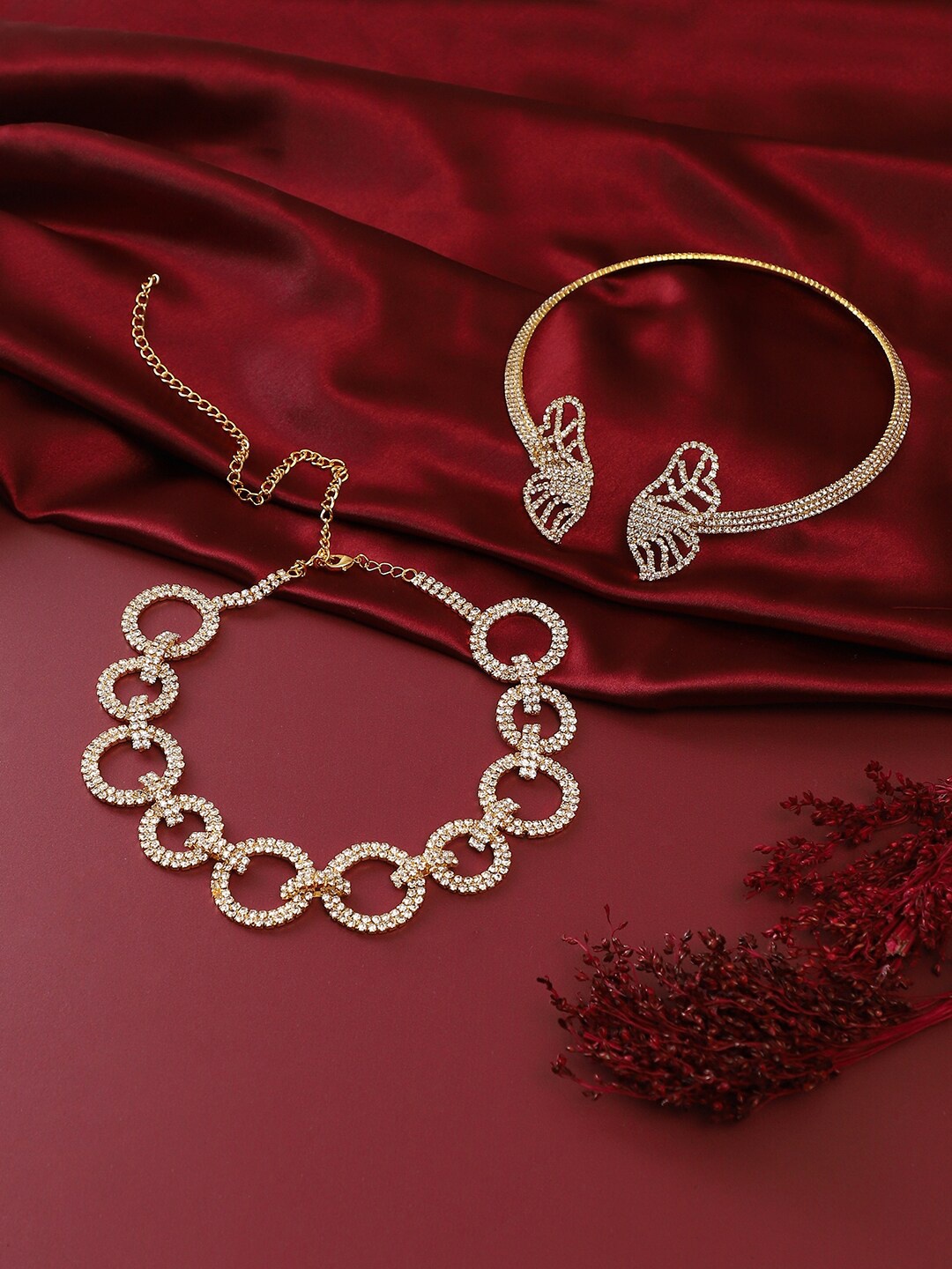 

SOHI Set Of 2 Gold-Plated Necklace