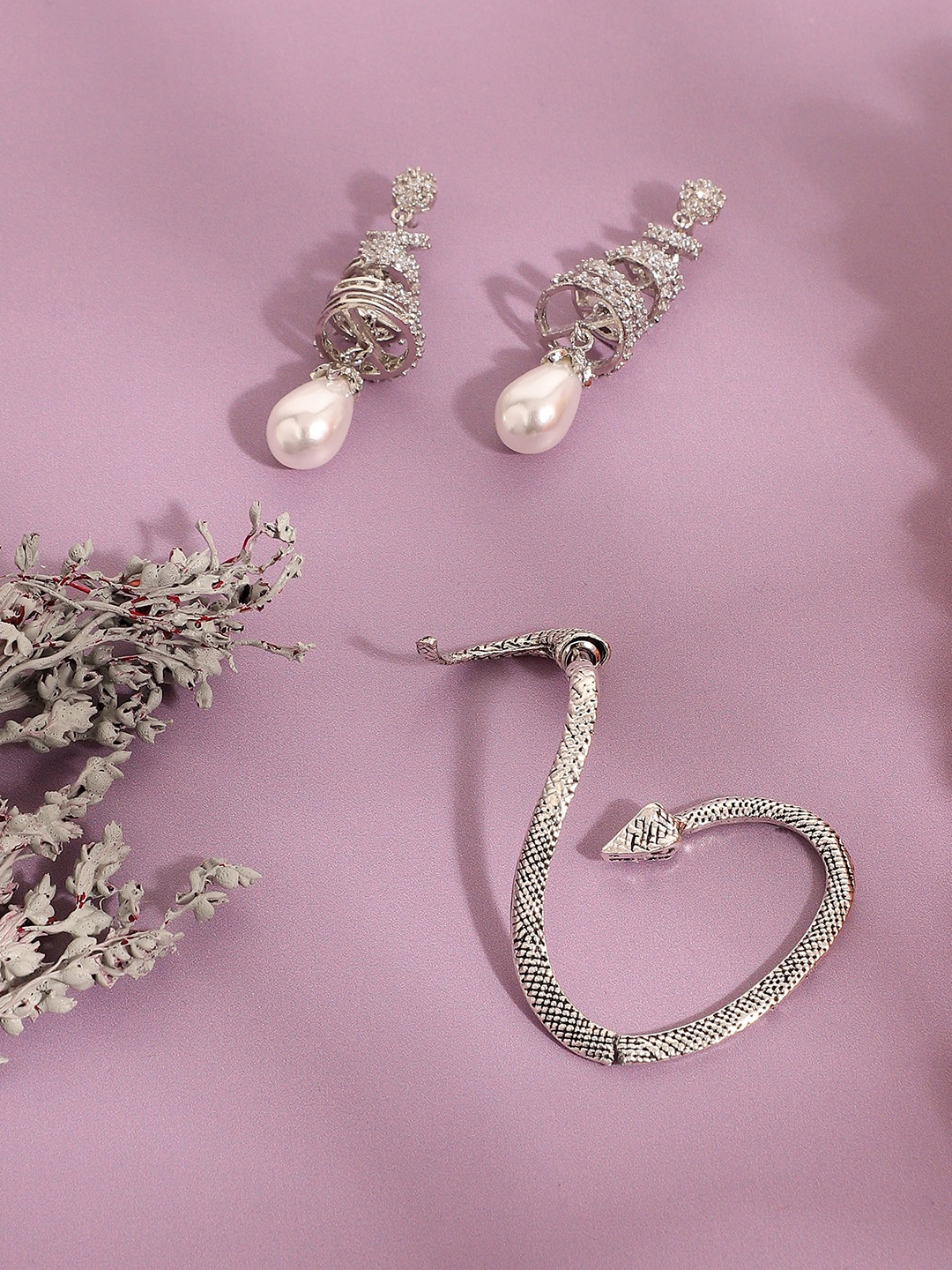 

SOHI 2Pcs Silver-Plated Contemporary Drop & Ear Cuff Earrings