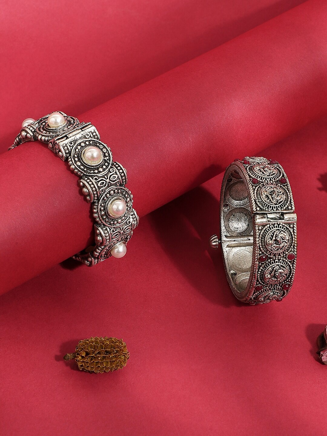

SOHI Set Of 2 Silver-Plated Oxidized Kada Bracelets