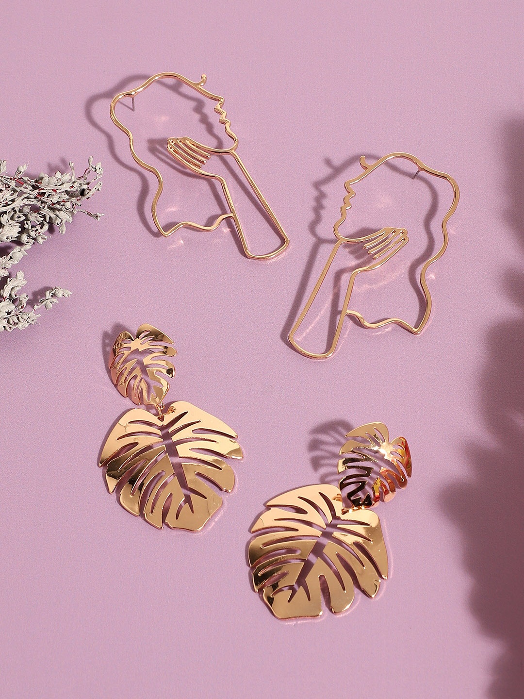 

SOHI Set of 2 Gold-Plated Contemporary Drop Earrings