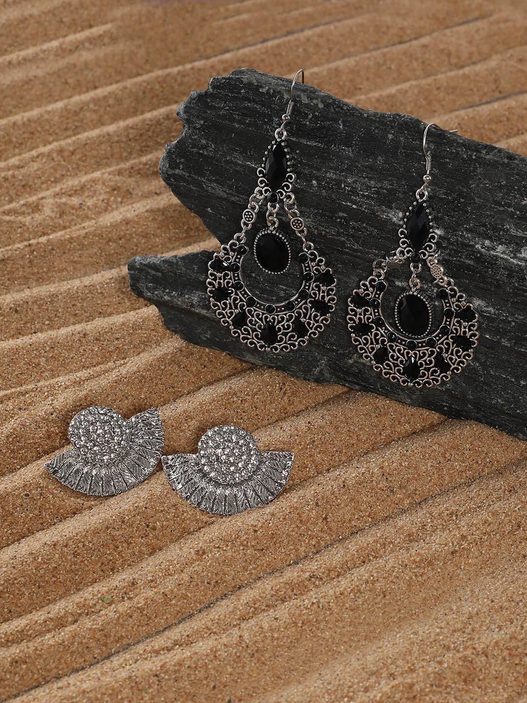 

SOHI Set of 2 Silver-Plated Contemporary Drop Earrings