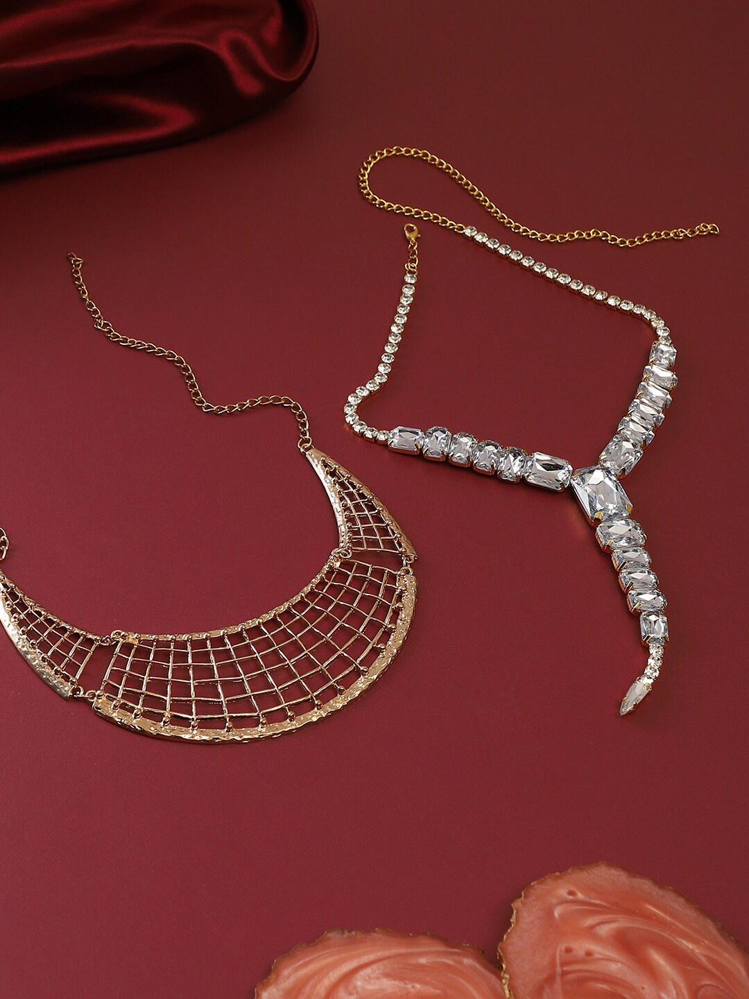 

SOHI Set Of 2 Gold-Plated Necklace