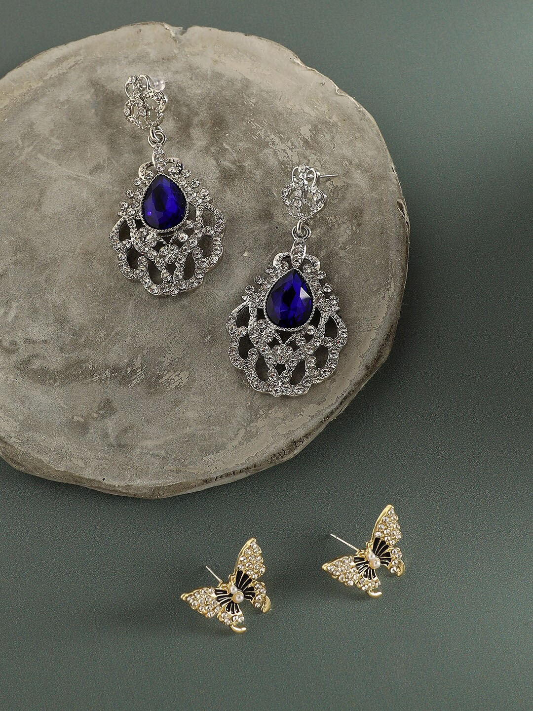 

SOHI Set Of 2 Silver-Toned & Gold-Toned Contemporary Drop & Stud Earrings