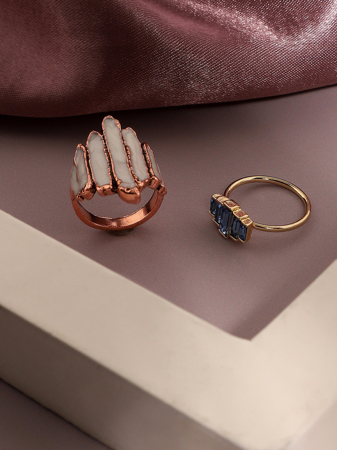 

SOHI Set Of 2 Gold-Plated Adjustable Finger Rings
