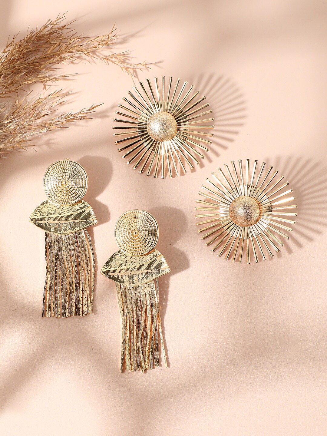 

SOHI Set Of 2 Gold-Plated Contemporary Stud & Drop Earrings