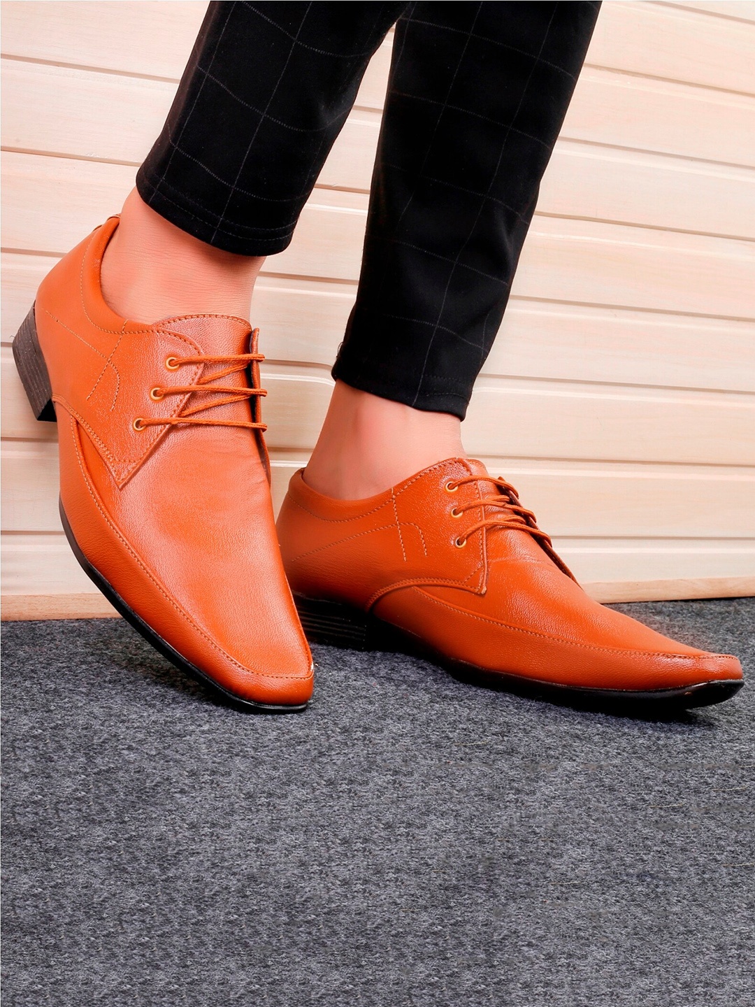 

Bxxy Men Round Toe Lace -Up Formal Derbys, Tan