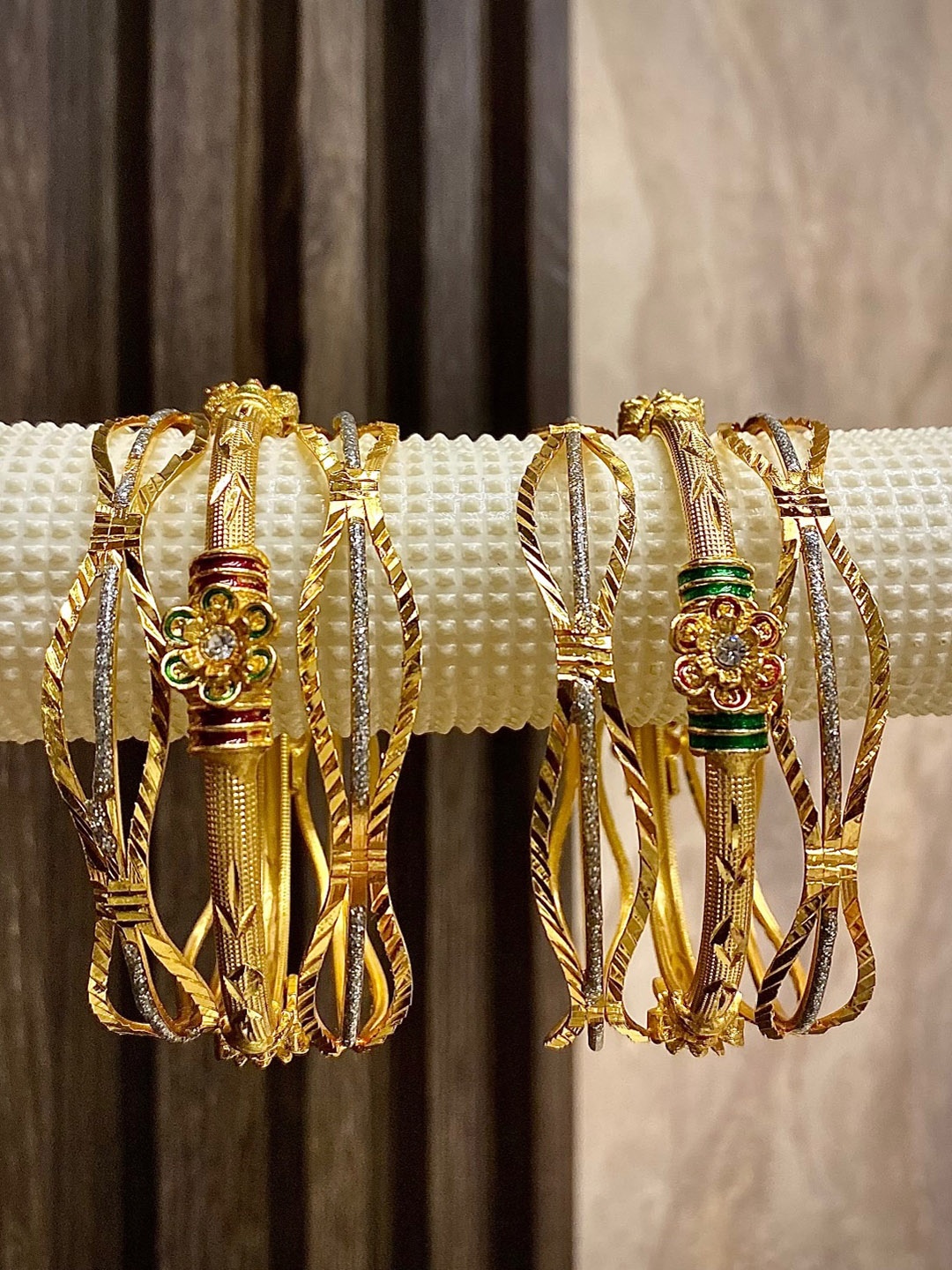 

ATIBELLE Set Of 6 Gold-Plated Stone-Studded Bangles