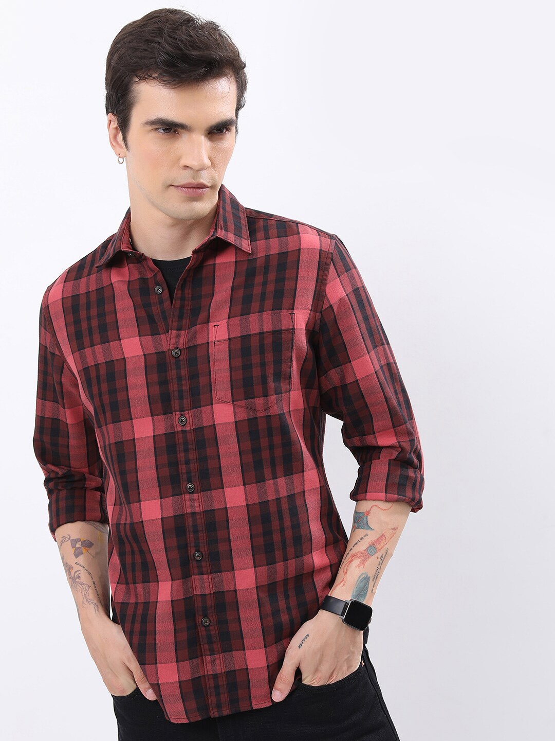 

HIGHLANDER Maroon & Black Tartan Checks Slim Fit Casual Shirt