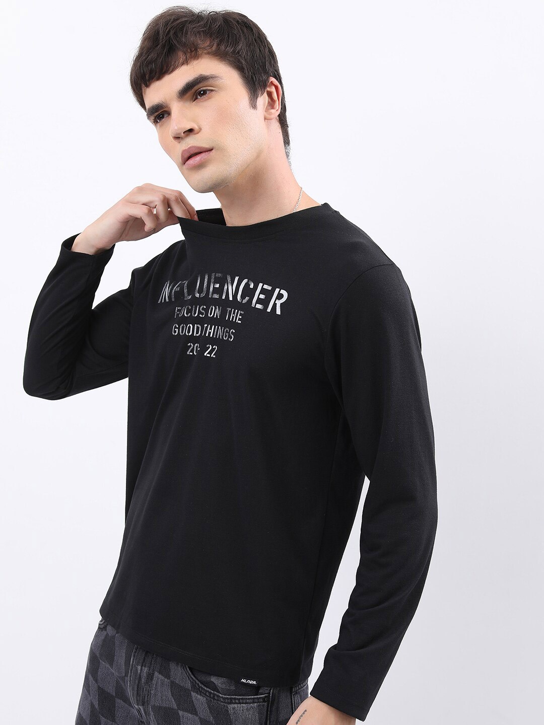 

HIGHLANDER Black Typography Printed Round Neck T-Shirt