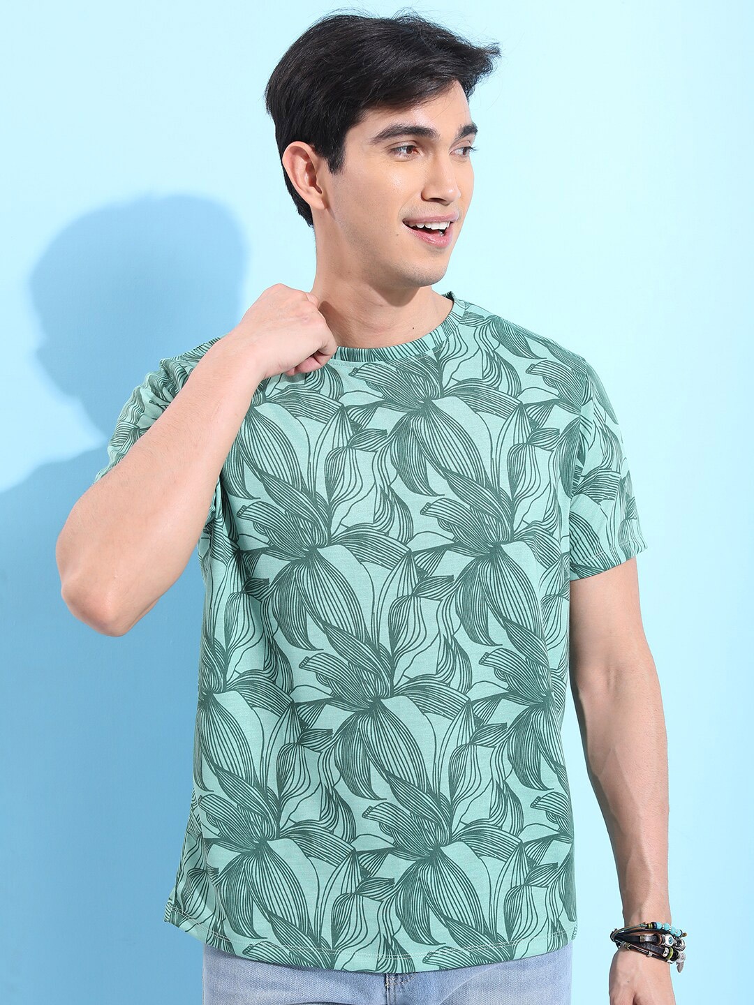 

HIGHLANDER Green Floral Printed Relaxed Fit T-shirt