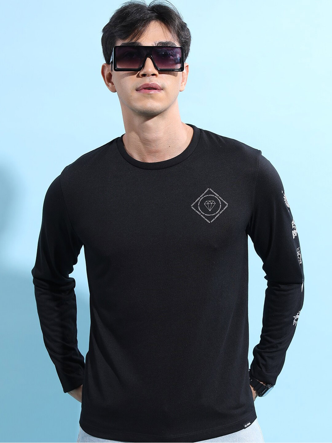 

HIGHLANDER Black & White Graphic Printed Relaxed Fit T-shirt