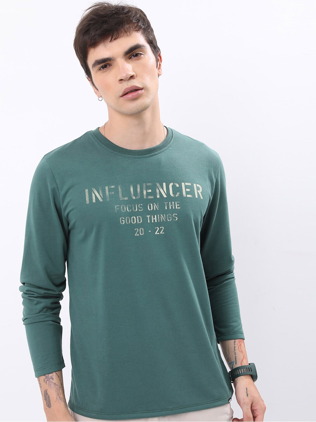 

HIGHLANDER Green Cream Typography Printed Relaxed Fit T-shirt