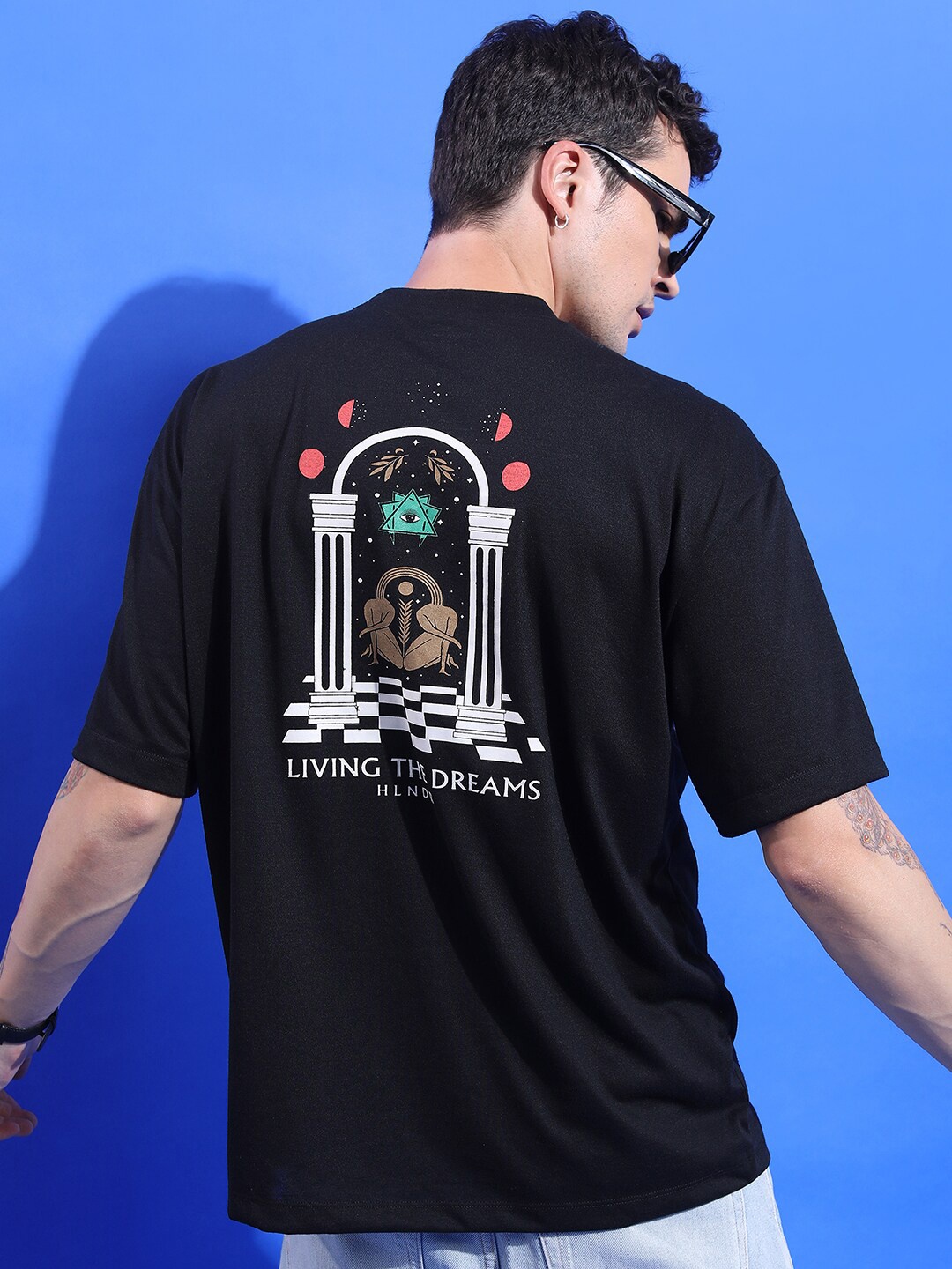 

HIGHLANDER Graphic Printed Drop Shoulder Sleeves Oversized Fit T-shirt, Black