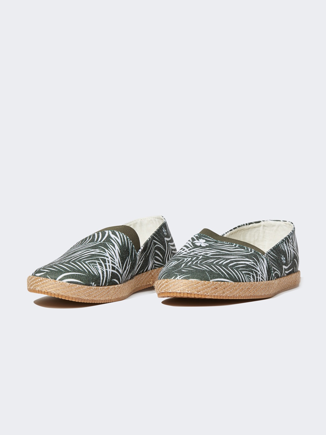 

DeFacto Men Printed Espadrilles, Olive