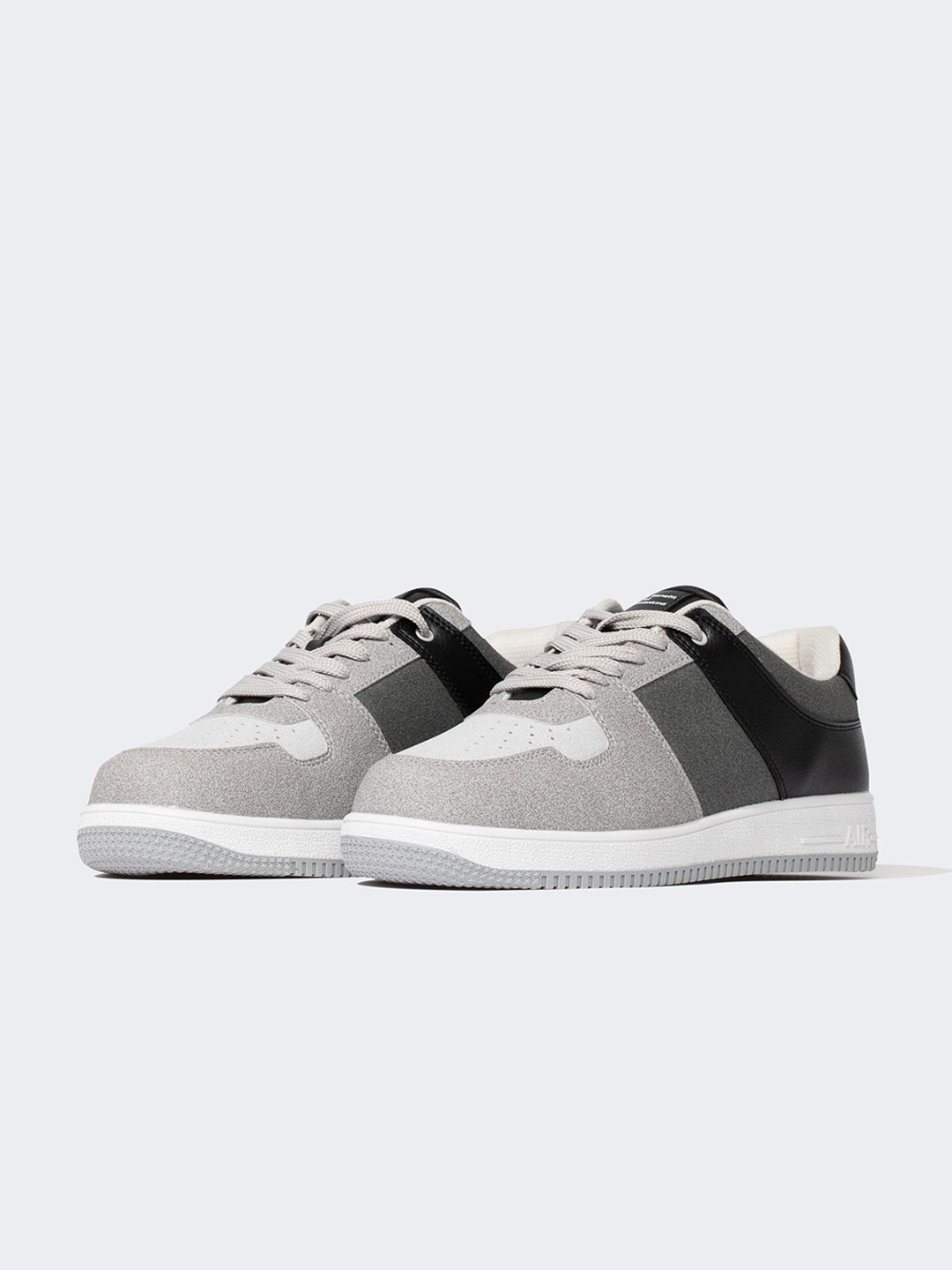 

DeFacto Men Colourblocked PU Casual Sneakers, Grey