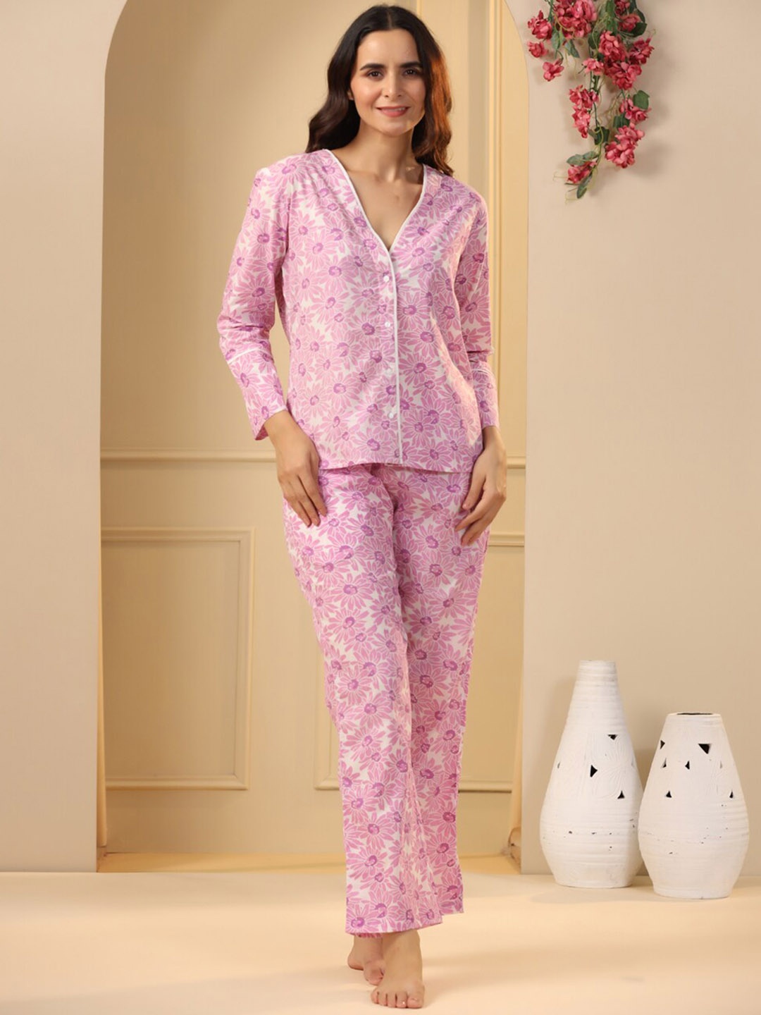 

SANSKRUTIHOMES Pink Floral Printed Pure Cotton Night Suit