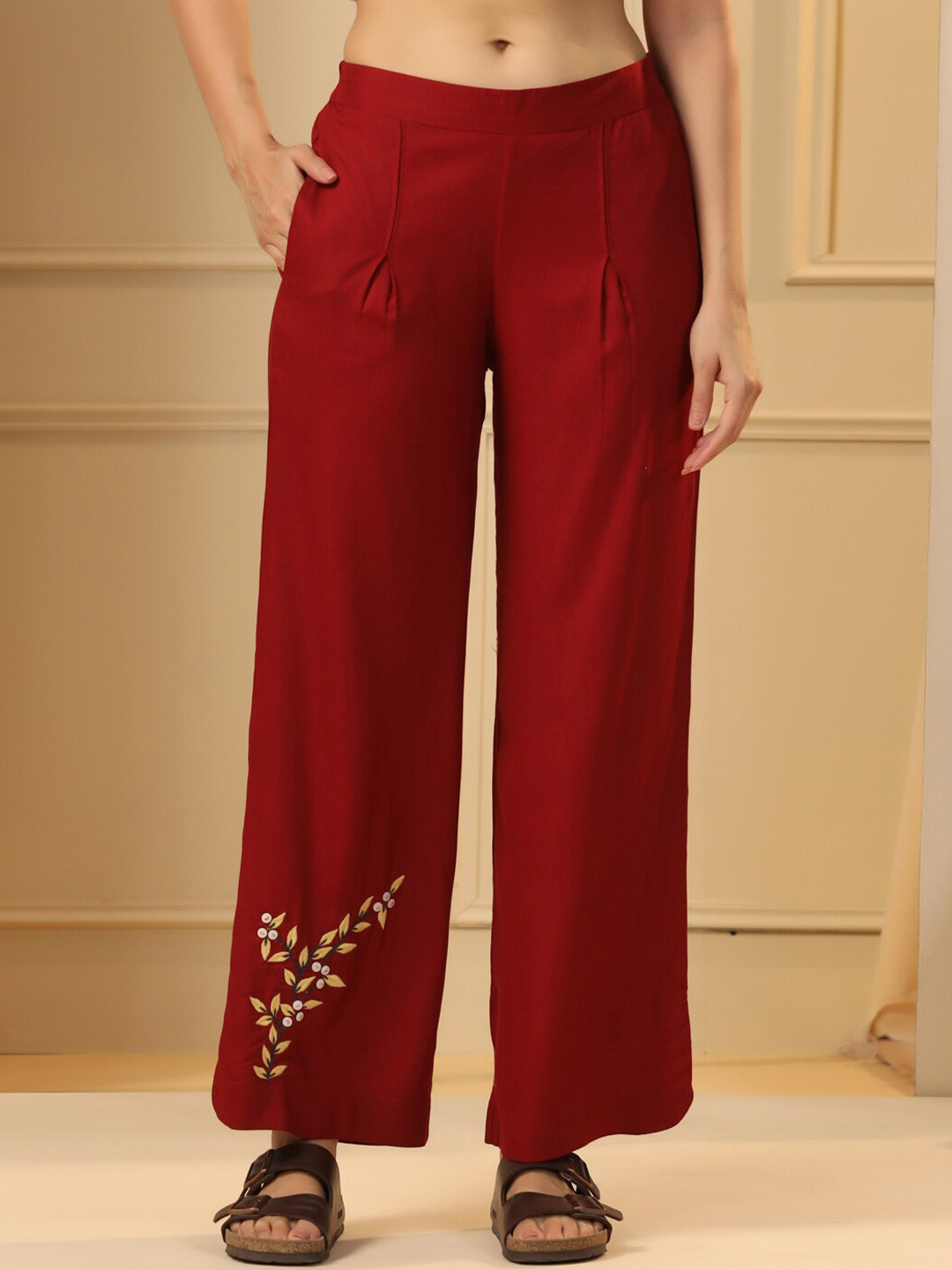 

SANSKRUTIHOMES Women Maroon Floral Printed Straight Fit Parallel Trousers