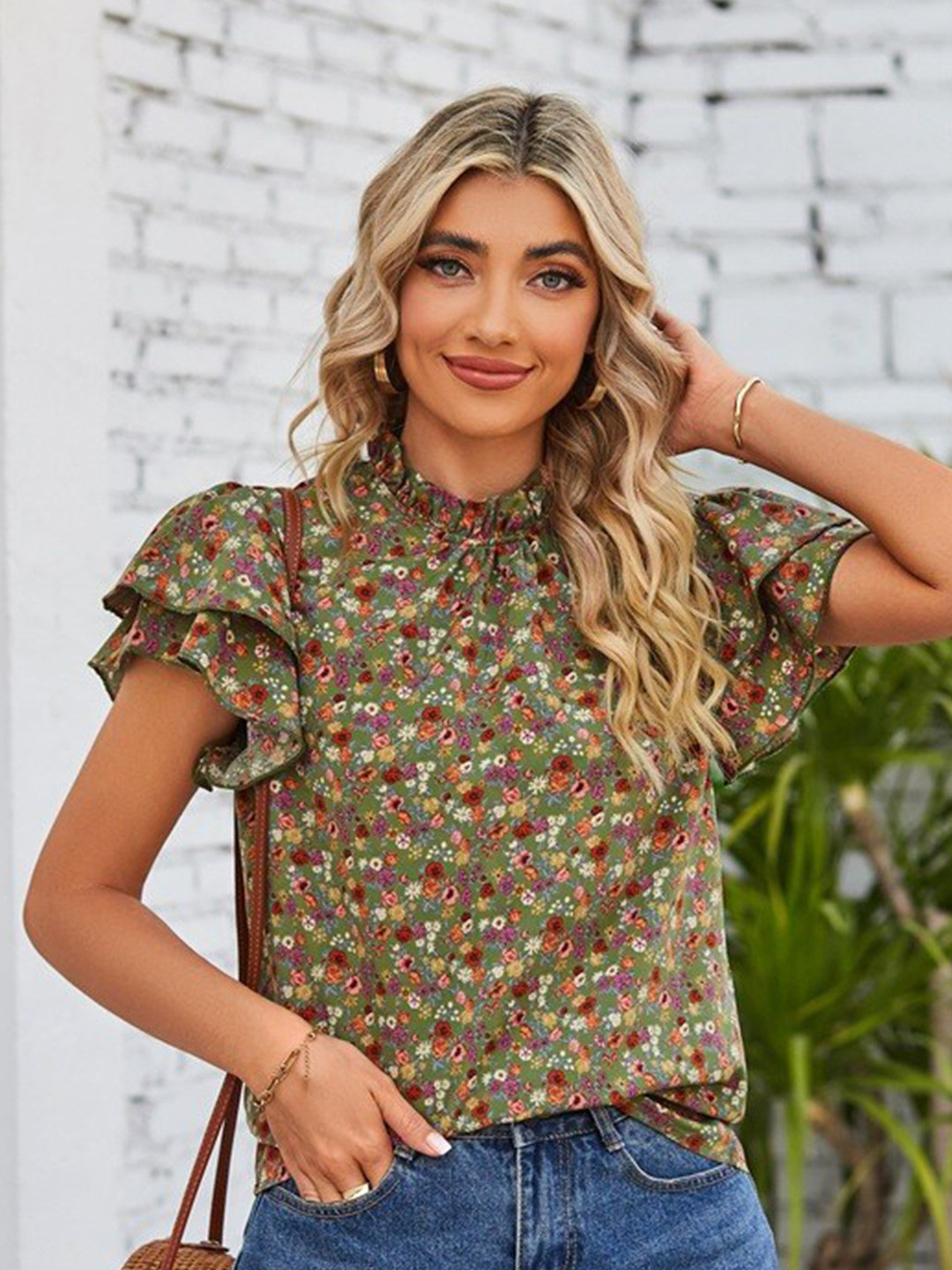 

StyleCast Green Floral Printed Flutter Sleeves Top