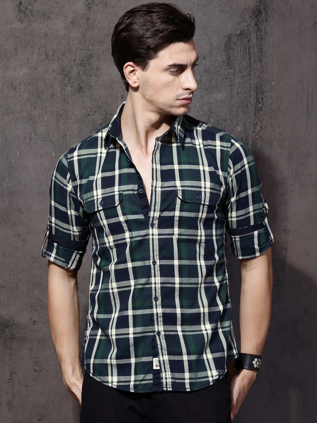 

Roadster Men Navy Blue & Olive Green Regular Fit Checked Sustainable Casual Shirt