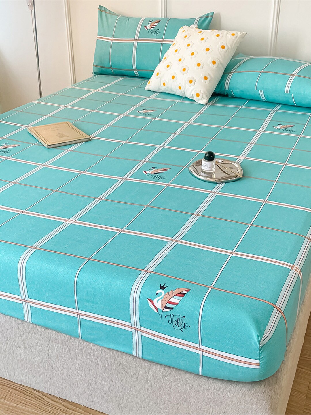 

JC Collection Blue & White Geometric 150 TC Fitted Single Bedsheet with 1 Pillow Cover