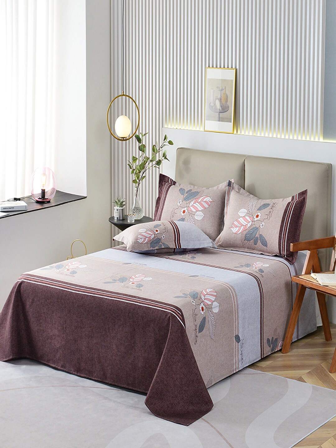 

JC HOME Brown & Beige Floral 140 TC King Bedsheet With 2 Pillow Covers