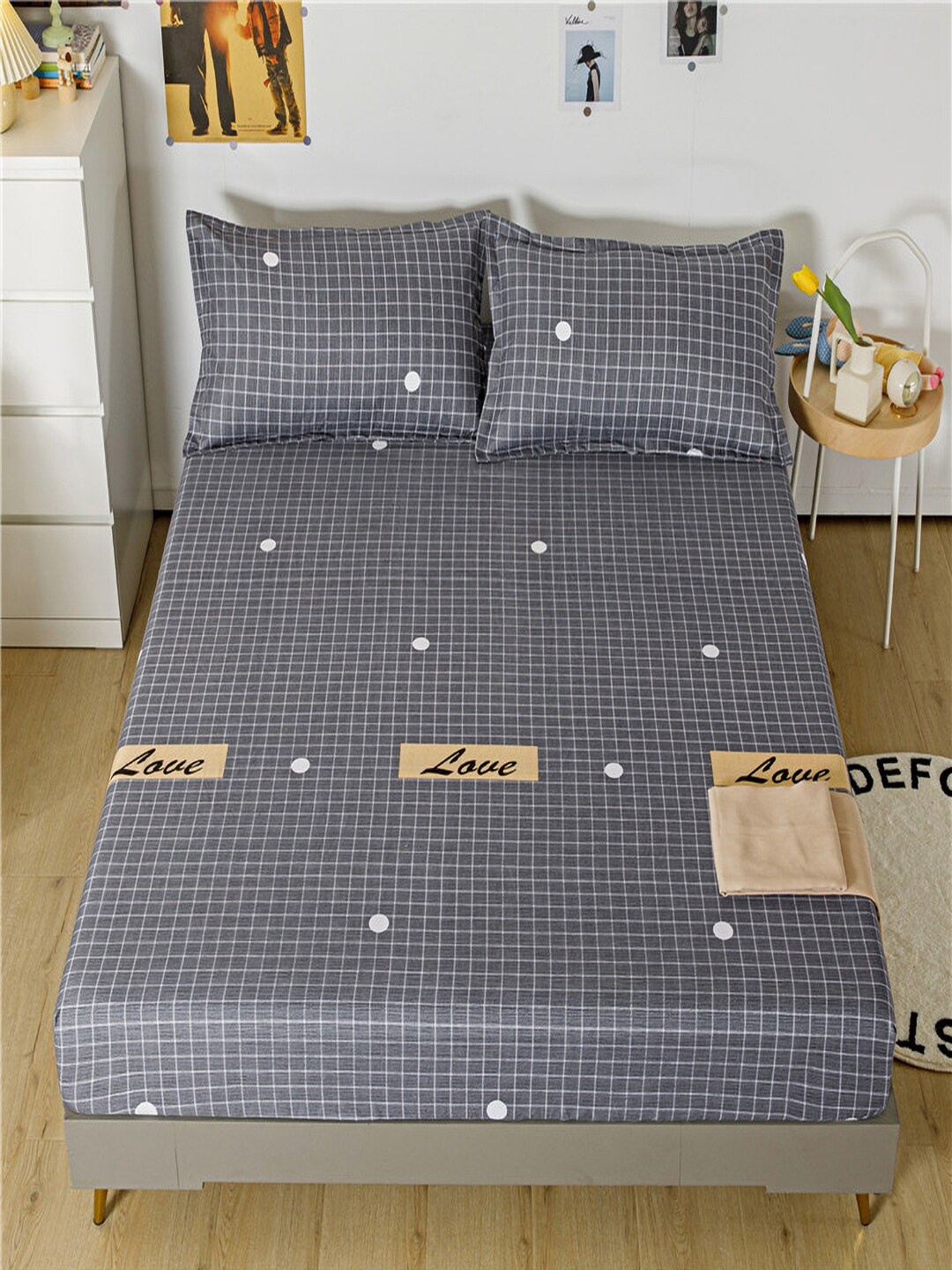 

JC Collection Grey Striped 140 TC King Bedsheet With 2 Pillow Covers