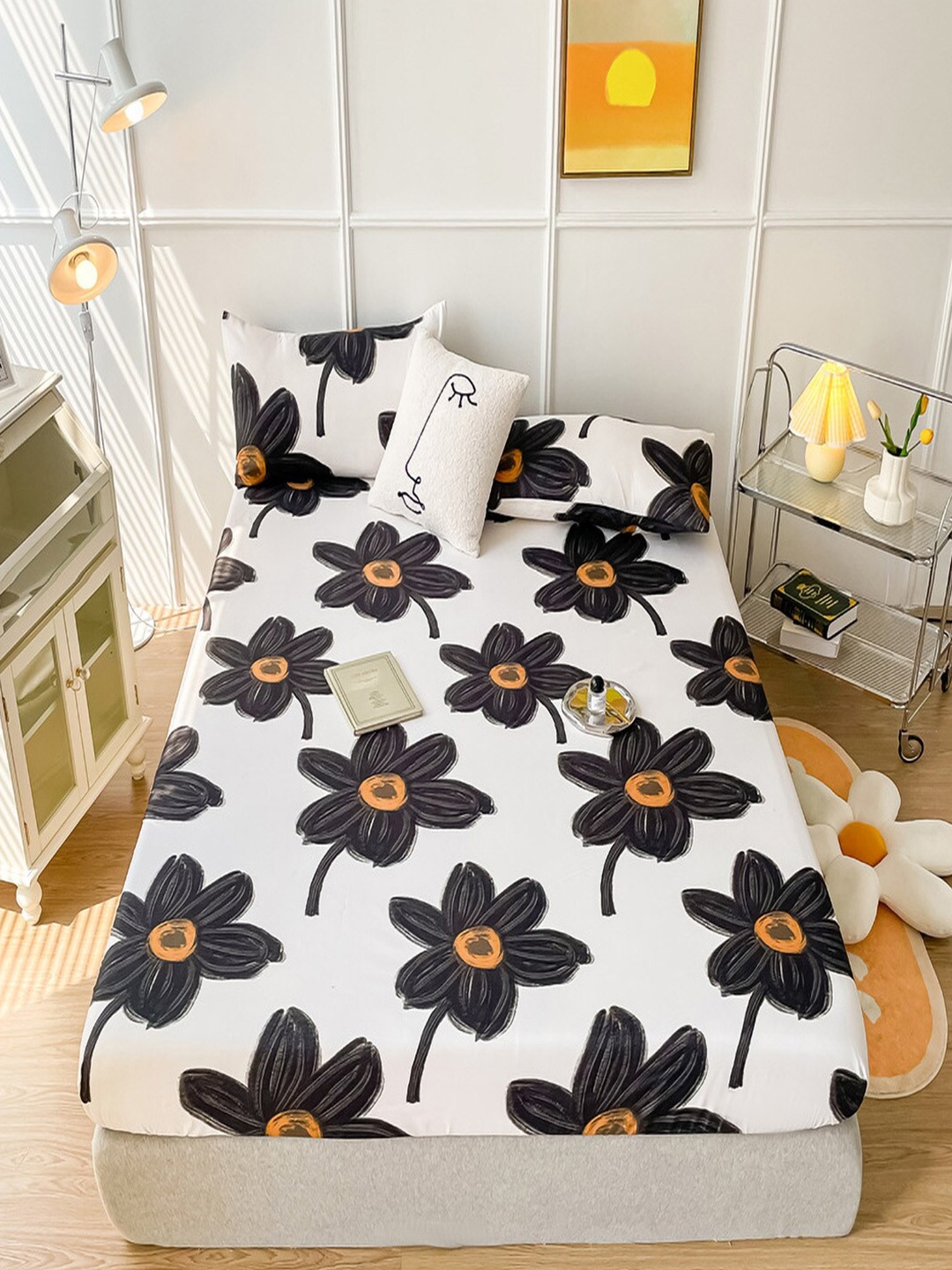

JC HOME White Black Floral 150 TC King Bedsheet With 2 Pillow Covers