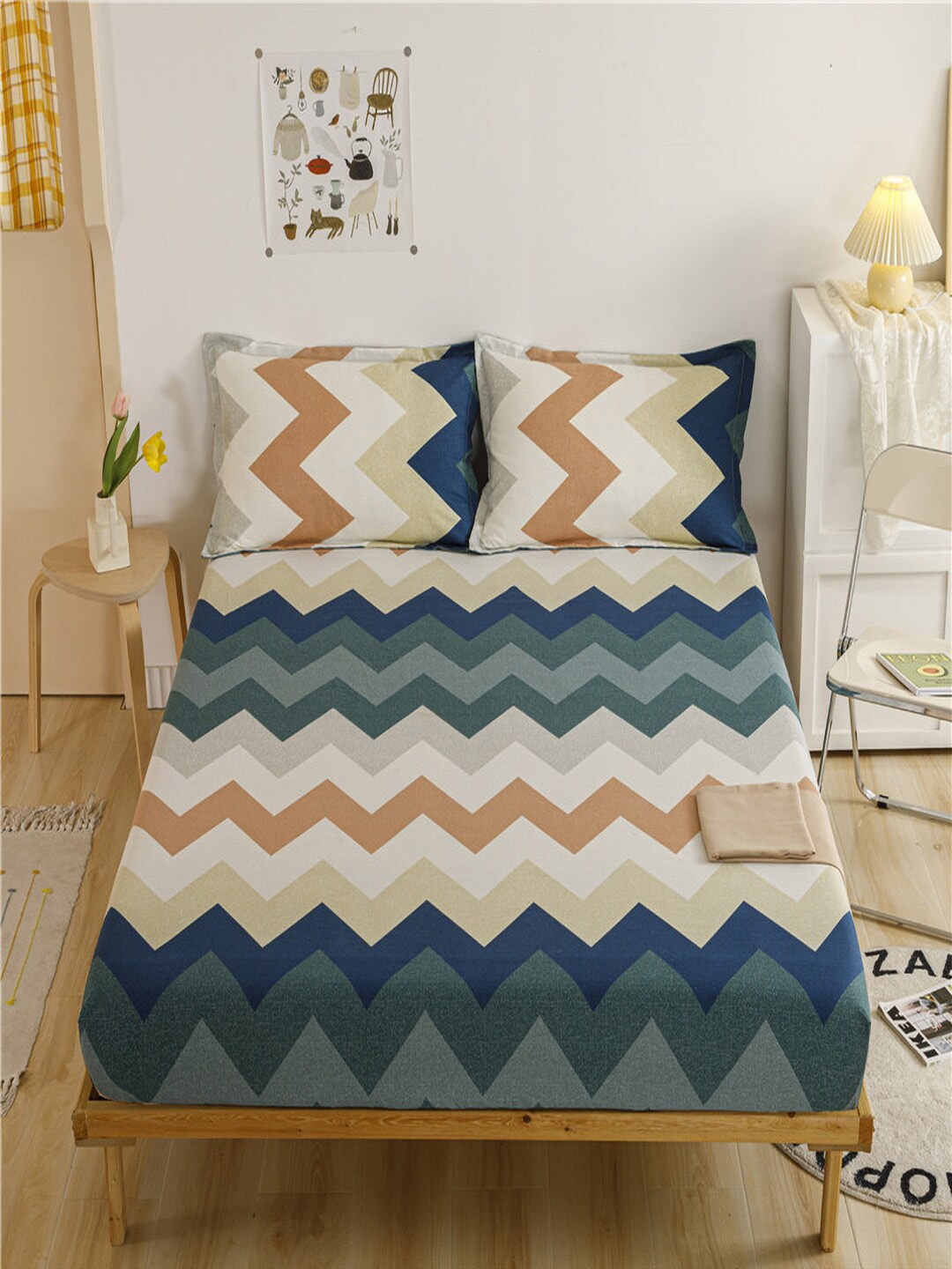 

JC HOME Blue & Brown Conversational 140 TC Queen Bedsheet With 2 Pillow Covers