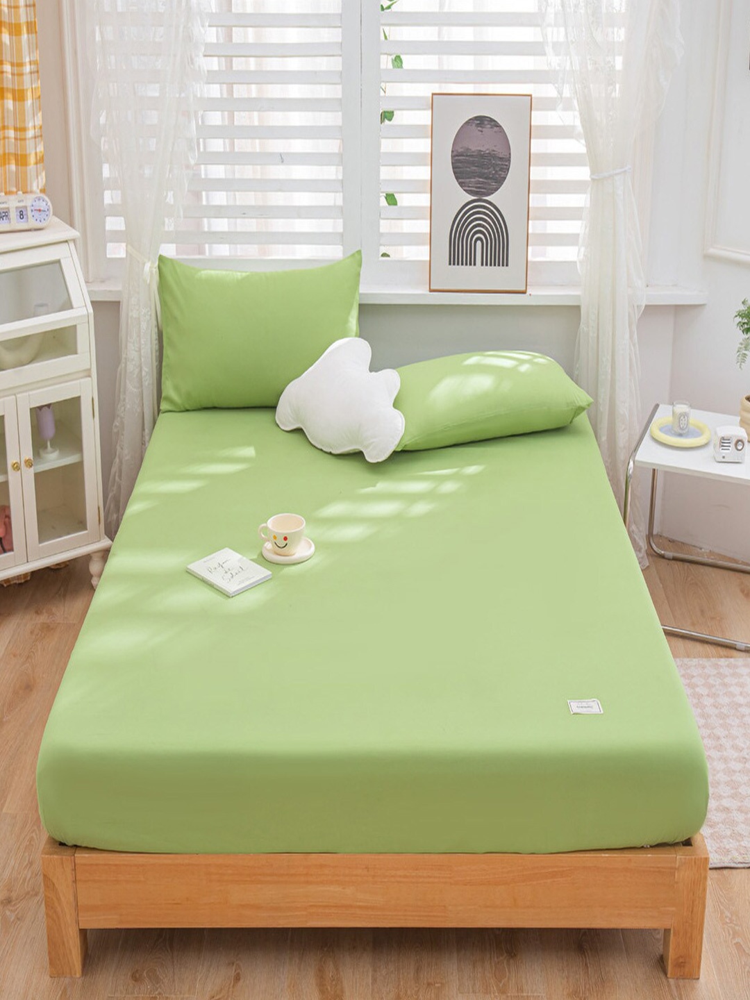 

JC Collection Green 150 TC Fitted King Bedsheet With 2 Pillow Covers